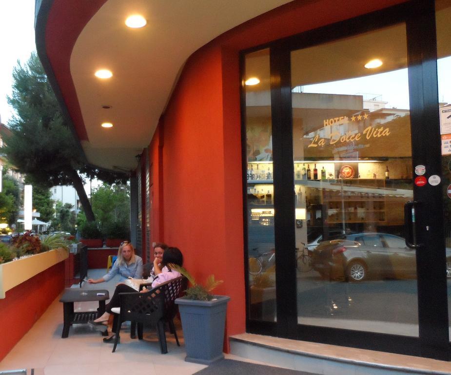 Hotel La Dolce Vita Rimini Exterior foto